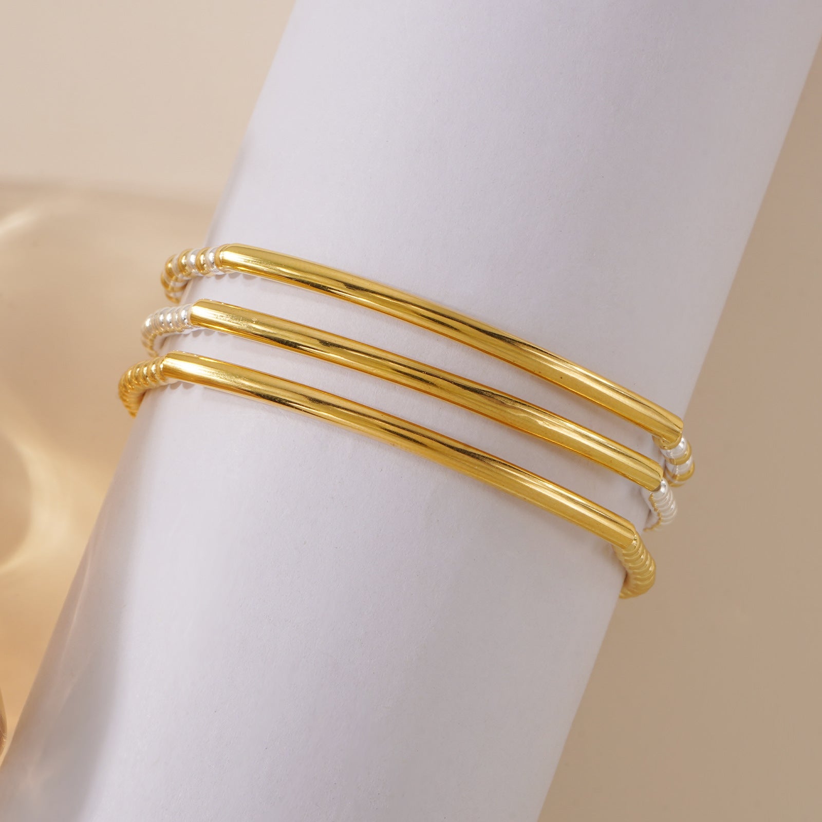 Metal Bead Bracelet With Contrasting Color Patchwork