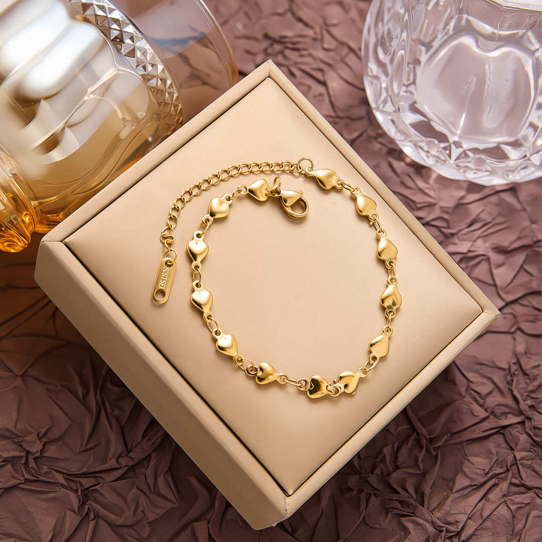 Fashionable Hundred-Tower Heart-Shaped Chain Titanium Steel Necklace Luxe And Elegant